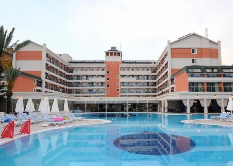 İnsula Resort & Spa